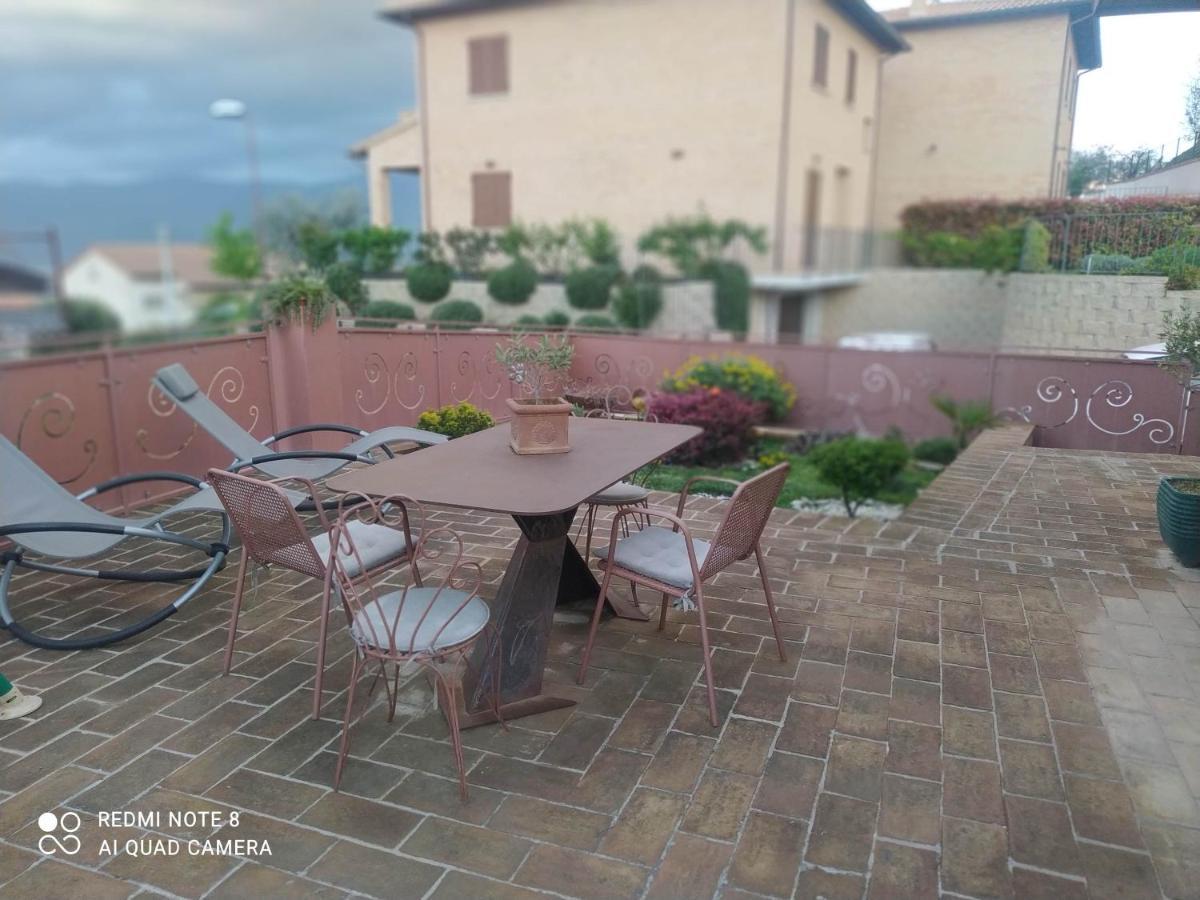 Villa Eden Montefalco Bagian luar foto